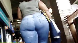 Boss is jerking off at an employee's work table