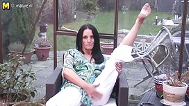 He asks his girlfriend to get on all fours to fuck her well