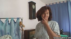 Spanish with a big ass wants to get her hard and hard