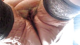 Horny Guiri takes it in the car of a stranger